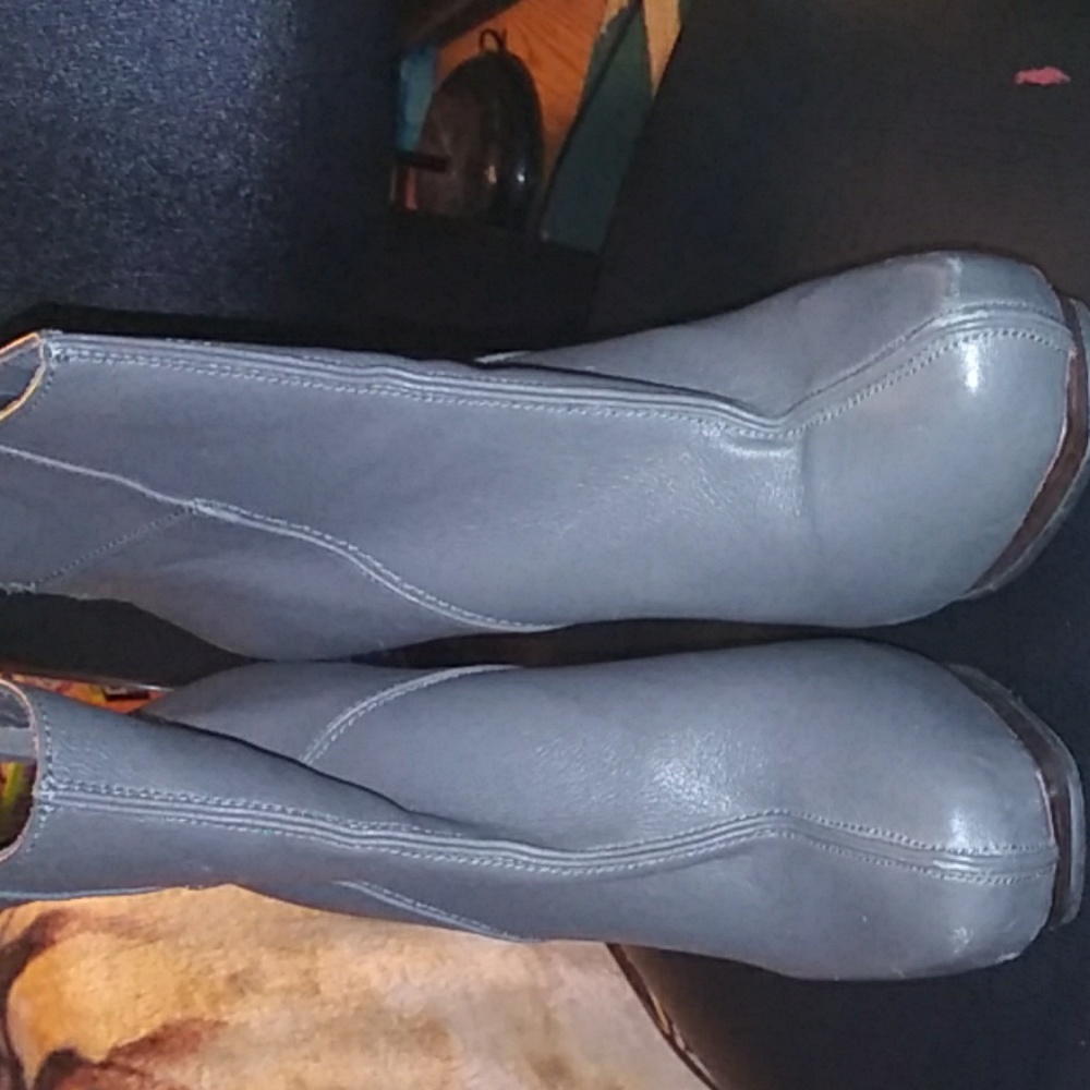 Shoes - Picture 5 of 5